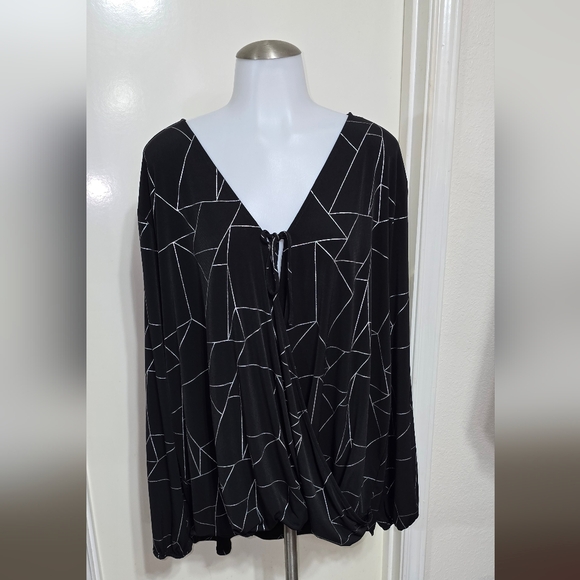 #955 Cato Black and White Geometric Blouse - Picture 1 of 4
